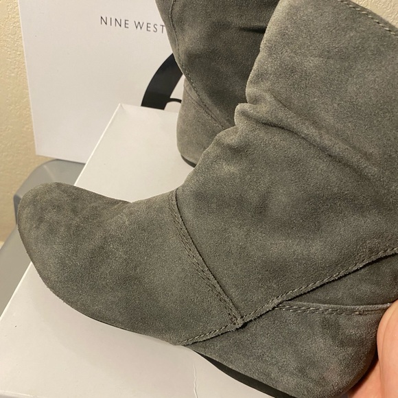 Nine West Charcoal Suede Folded Boots size 5 - Picture 2 of 6